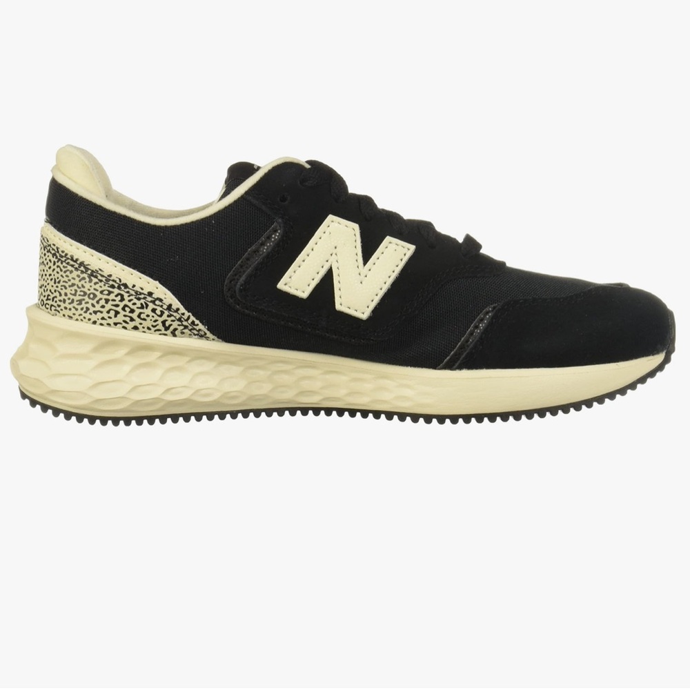 Balance Women's Fresh Foam X70 V1 Sneaker, size 6